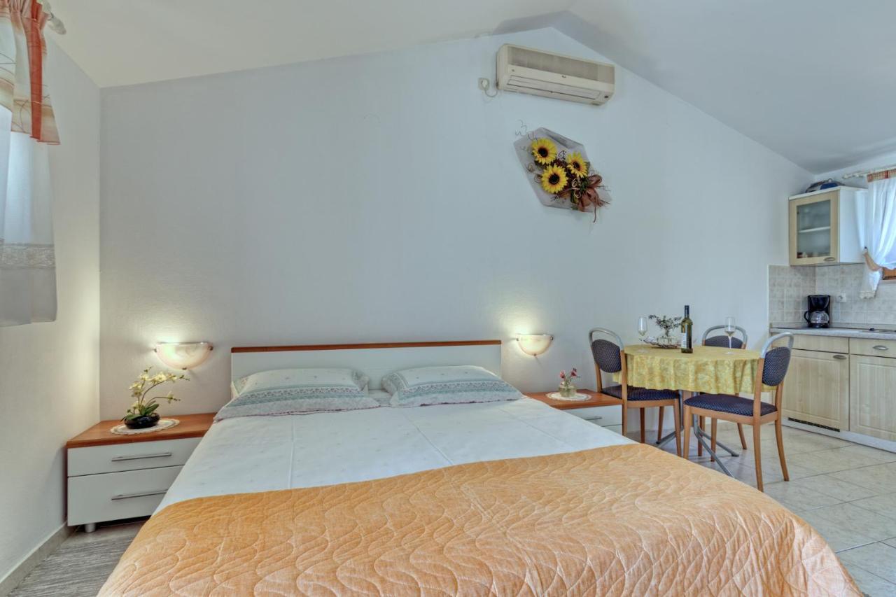 Apartmets Slavica 1644 반졸레 외부 사진