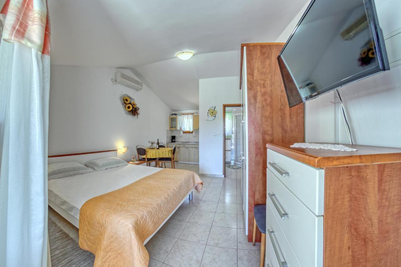 Apartmets Slavica 1644 반졸레 외부 사진