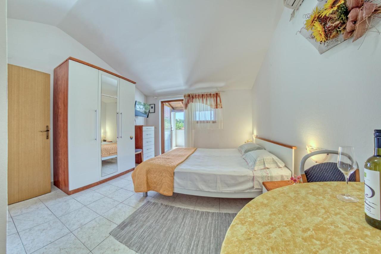 Apartmets Slavica 1644 반졸레 외부 사진